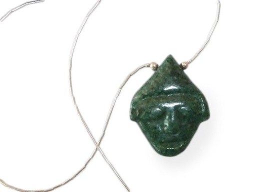 pendentif_jade_guatemala_b.jpg